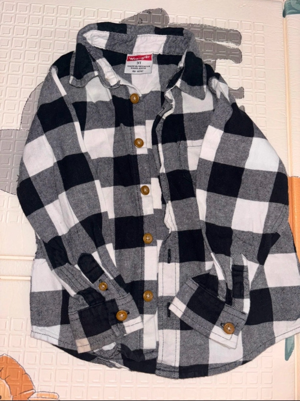 Bundle shirts toddler boy in size 3